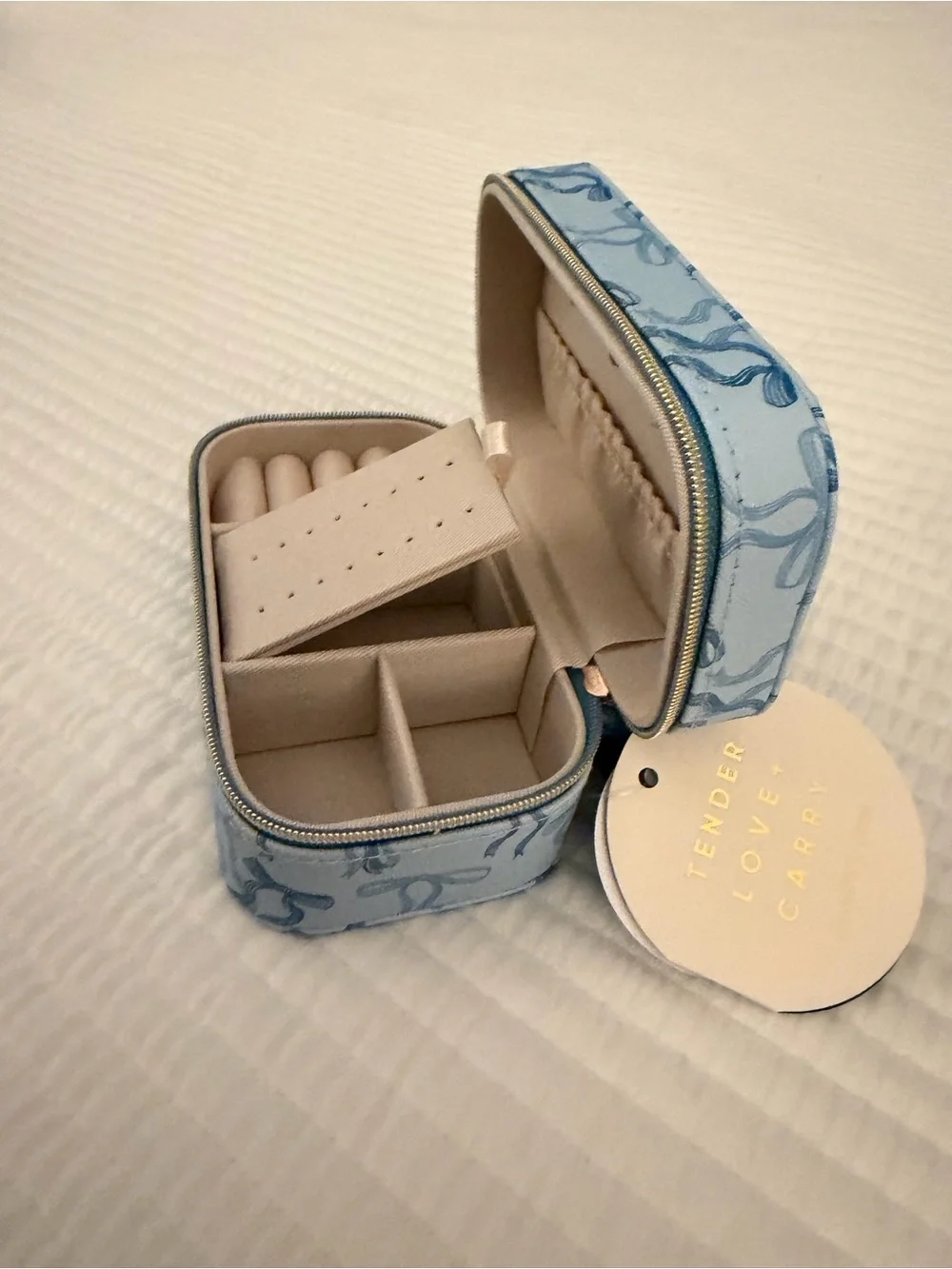 Tender Love + Carry Blue Bow Travel Jewelry Case